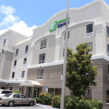 Holiday Inn Express Hotel & Suites Clearwater Us 19 North By Ihg Luaran gambar